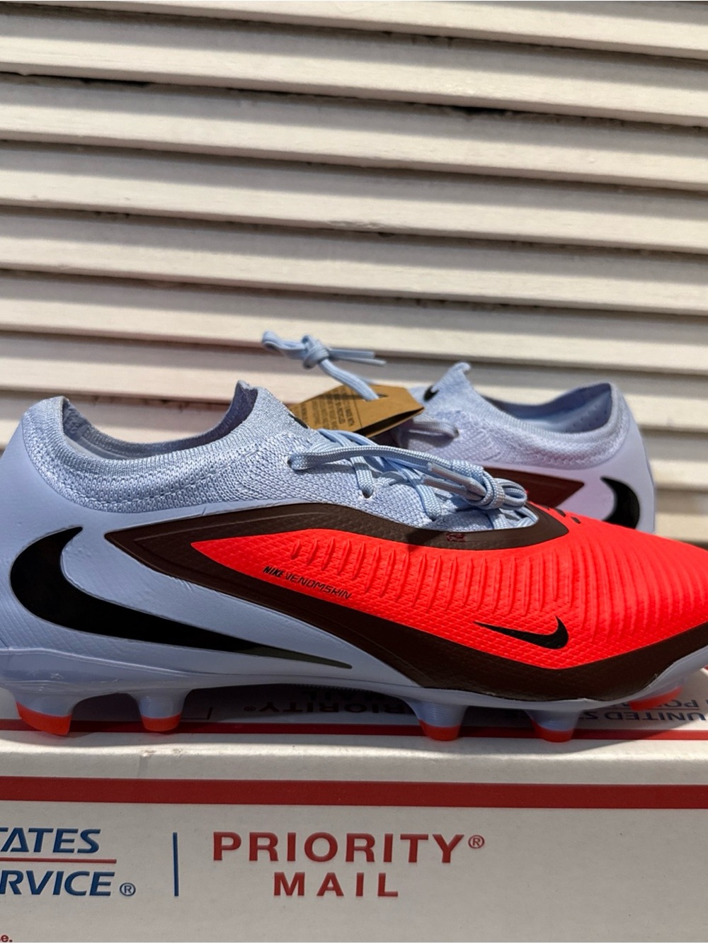 New Nike Jr. Phantom 6 Low Pro MG Soccer Cleats Big Kids Size 6Y HM9204-400